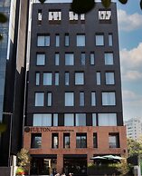 Fulton Business Luxury Hotel