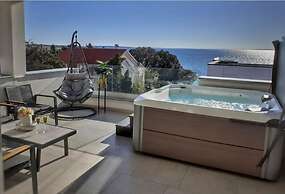 Penthouse Apartment Perla with Jacuzzi