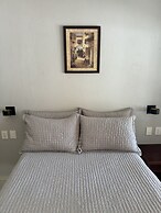 Hotel Gladys
