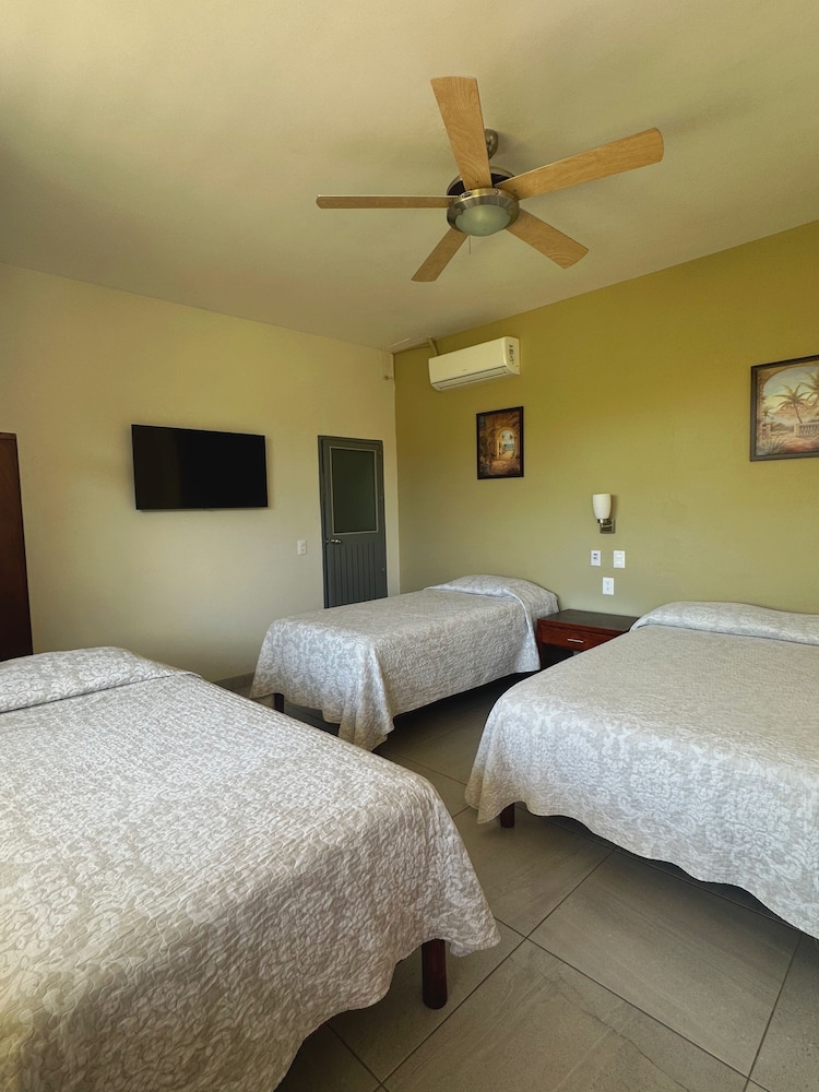 Hotel Gladys