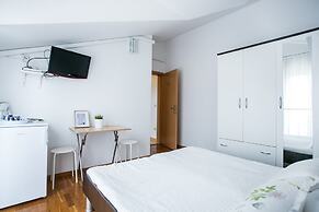 Apartments Bili