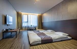 HotelWithCity