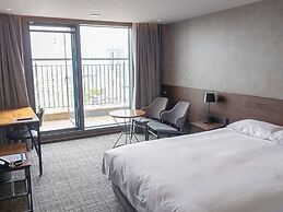 HotelWithCity