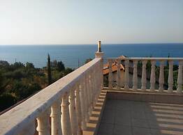 Pomos Harbourbiew Villa