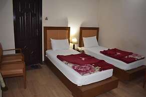 Mid Town Hotel