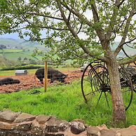 1 Double Bedrooms Cottage