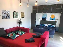 Sleeps 8, Pet Friendly, Garden & Roof Terrace