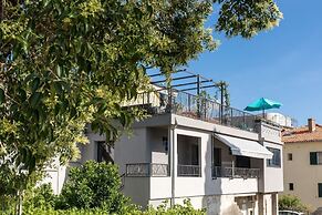 Sleeps 8, Pet Friendly, Garden & Roof Terrace