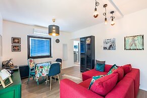 Sleeps 8, Pet Friendly, Garden & Roof Terrace