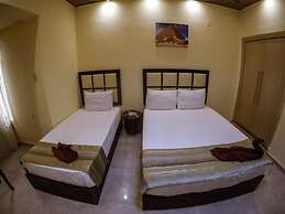 City Hotel