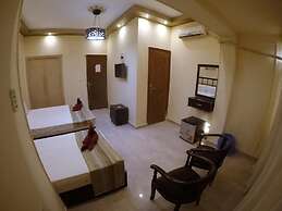 City Hotel