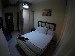 City Hotel
