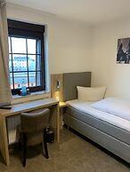 Hotel B4