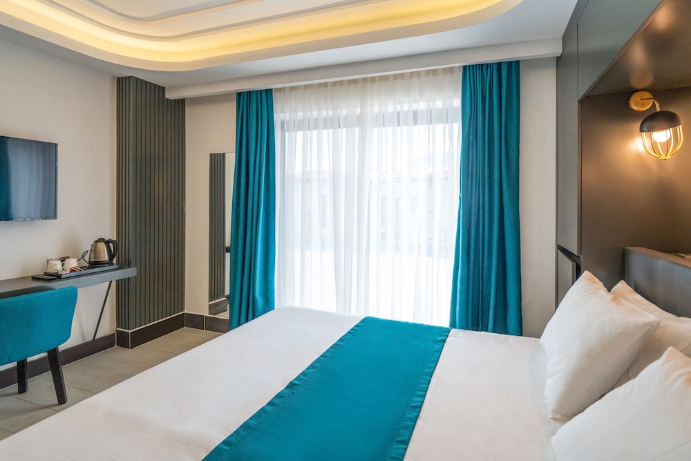 GÜMÜŞ YAZAR  HOTEL