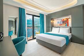 GÜMÜŞ YAZAR  HOTEL