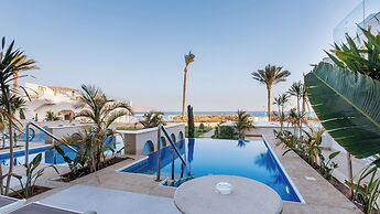SUNRISE Remal Beach Resort
