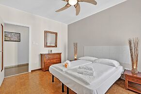 Riva Dante Apartment