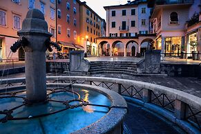 Riva Dante Apartment