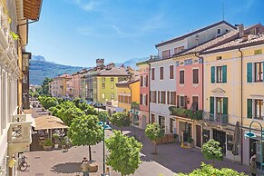 Riva Dante Apartment