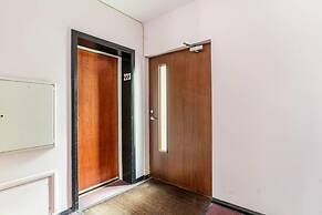 2 Bed Flat - Sleeps 4 - Parking - Wifi