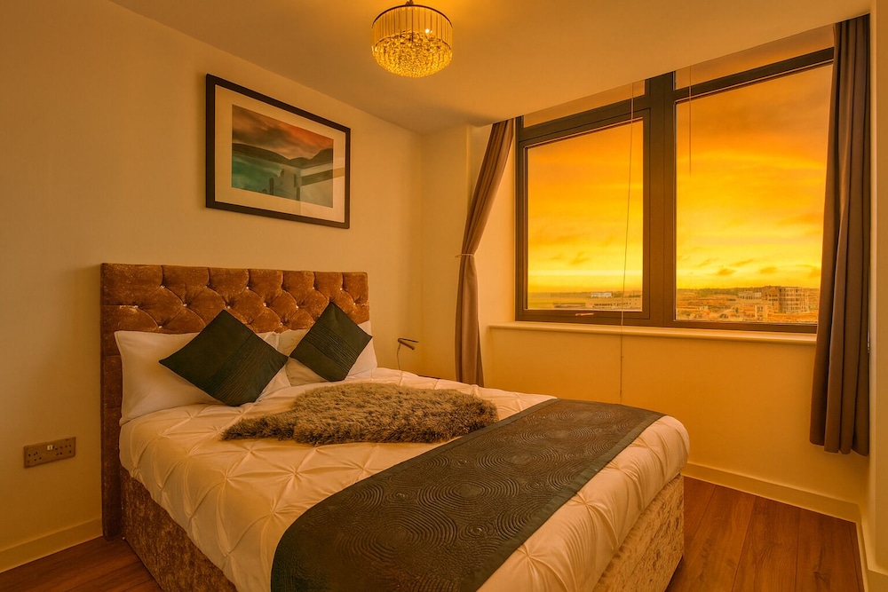 2 Bedroom Central Apartment
