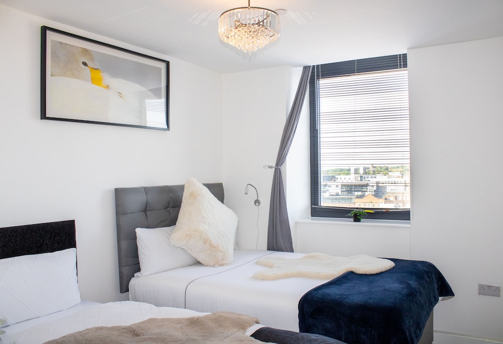 2 Bedroom Central Apartment