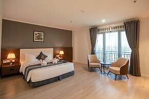 Rex Quang Binh Hotel