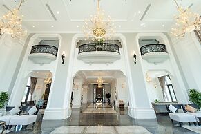 Rex Quang Binh Hotel