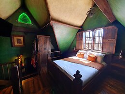 Hocus Pocus Tiny Hotel