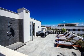 Penthouse Luxury Suite