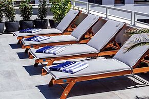 Penthouse Luxury Suite
