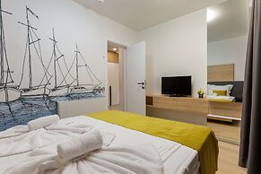 Inter Holiday Apartments