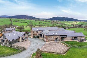 Y Stabl (the Stable