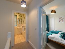 Marine House - 4 Bedrooms