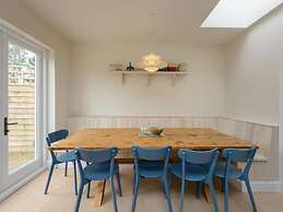 Marine House - 4 Bedrooms