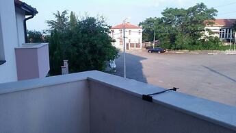 Remarkable 2-bed Apartment in Aleksandrovo