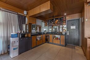 Seven City Hotel