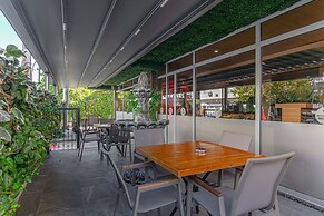 Seven City Hotel