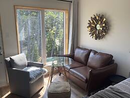 Stone Cove Waterfront Adults Only B&B