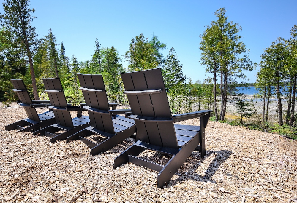 Stone Cove Waterfront Adults Only B&B