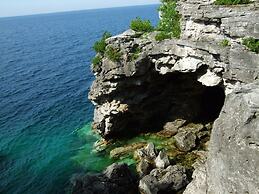 Stone Cove Waterfront Adults Only B&B