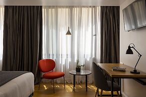 L'Avventura Athens