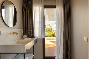 L'Avventura Athens