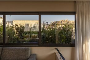 L'Avventura Athens