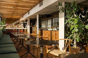 L'Avventura Athens