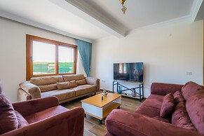 Ada Villa