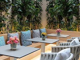 DAYS City Suites