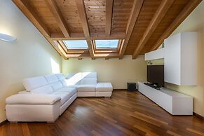 New Deal - APT with Terrace & Jacuzzi