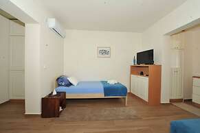 Apartments Olive
