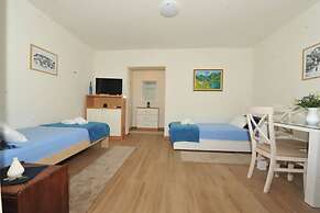Apartments Olive